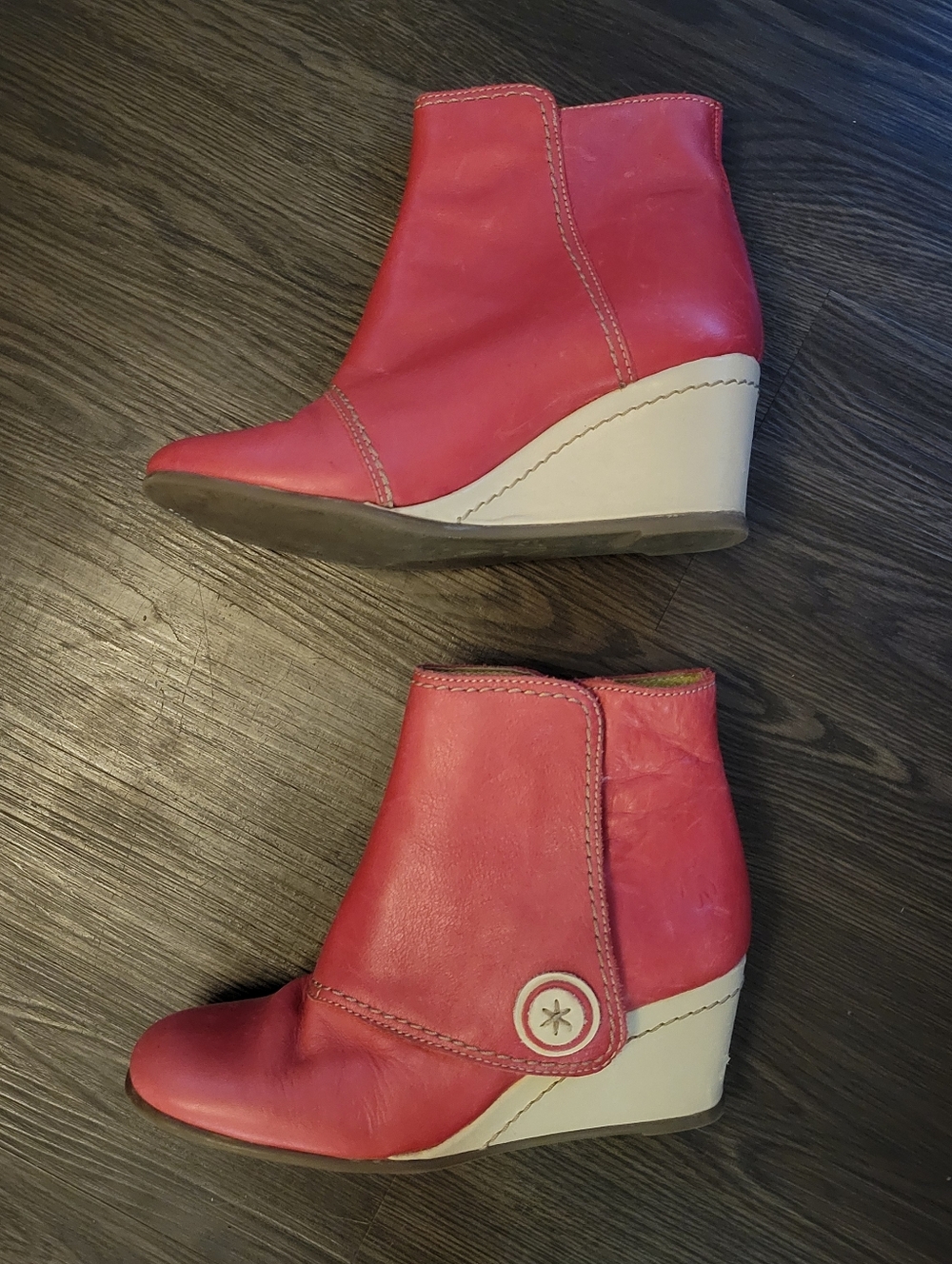 FLY London Red Bootie - Picture 3 of 7